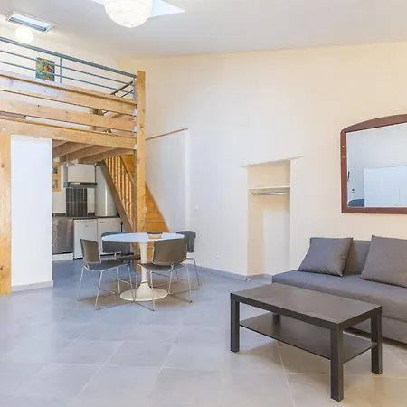 Apartment Vaste De 50 M2- 2 Pieces -n3 Charleval (Bouches-du-Rhone)